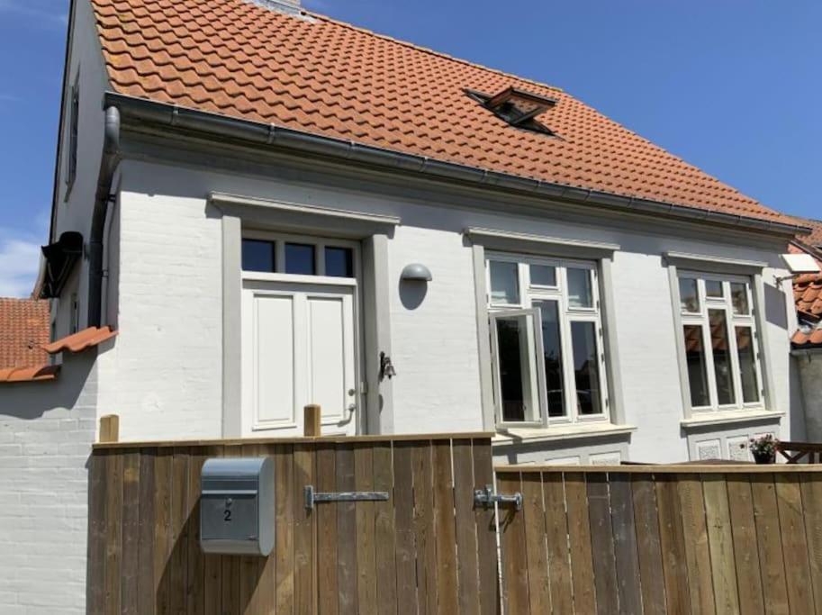 Skont Feriehus Midt I Marstal. Villa Kültér fotó